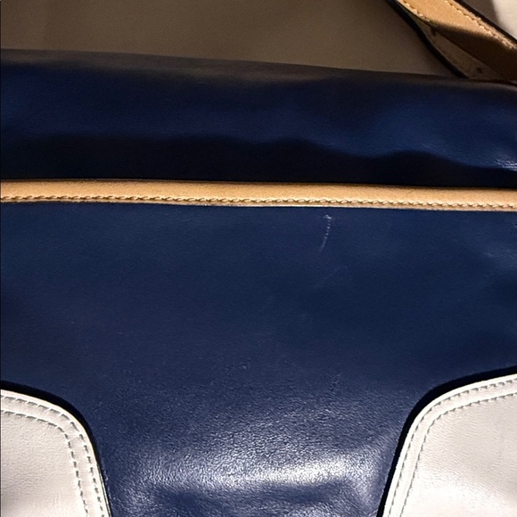 Coach Hadley Crossbody - Picture 7 of 10